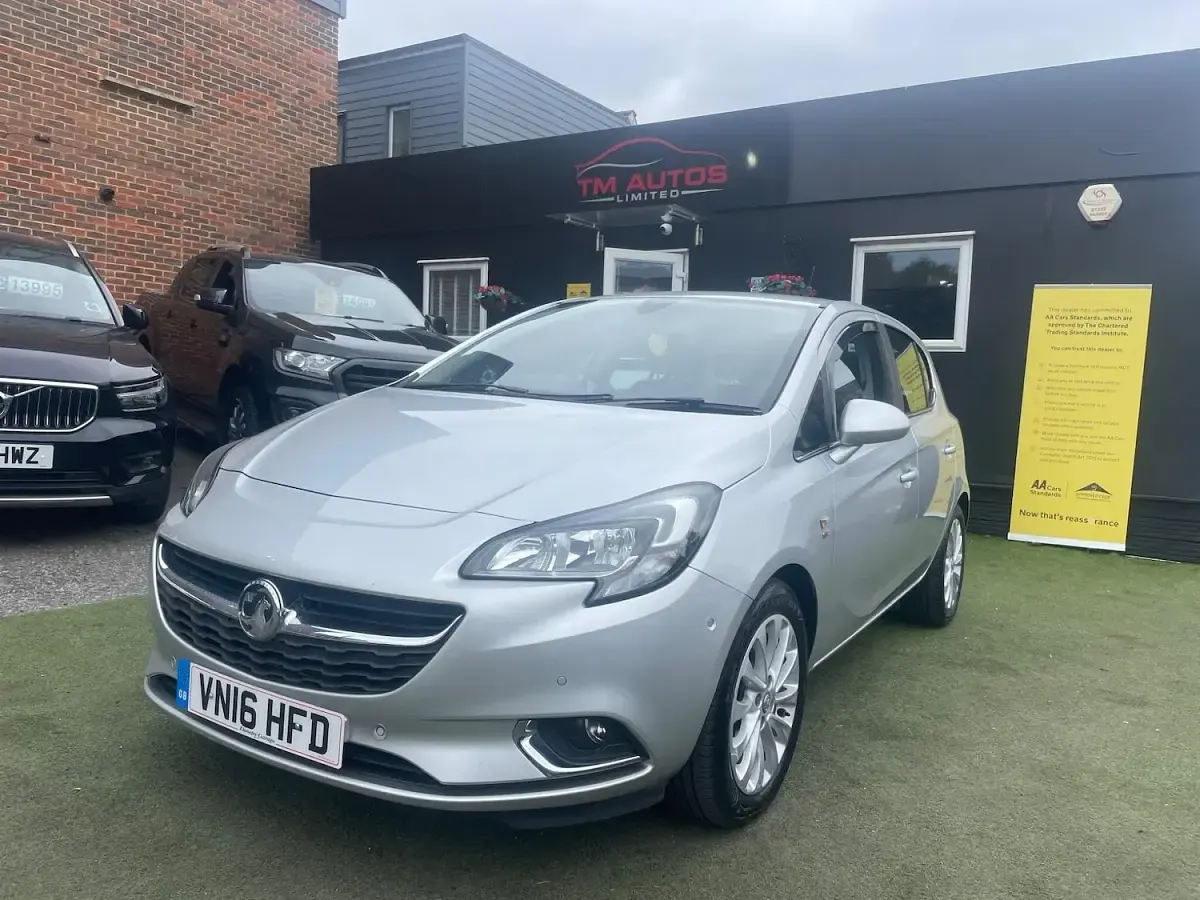 Used Vauxhall Corsa 90 HP (66 kW) 2016 Silver Hatchback