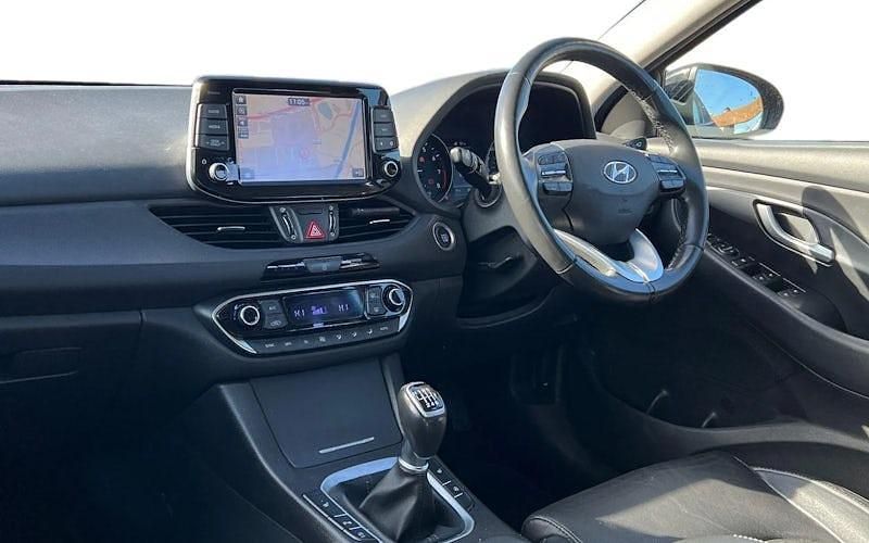 Used Hyundai i30 Premium SE 140 HP (102 kW) 2018 Black Hatchback