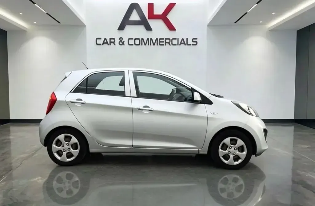 Used Kia Picanto 68 HP (50 kW) 2012 Silver Hatchback