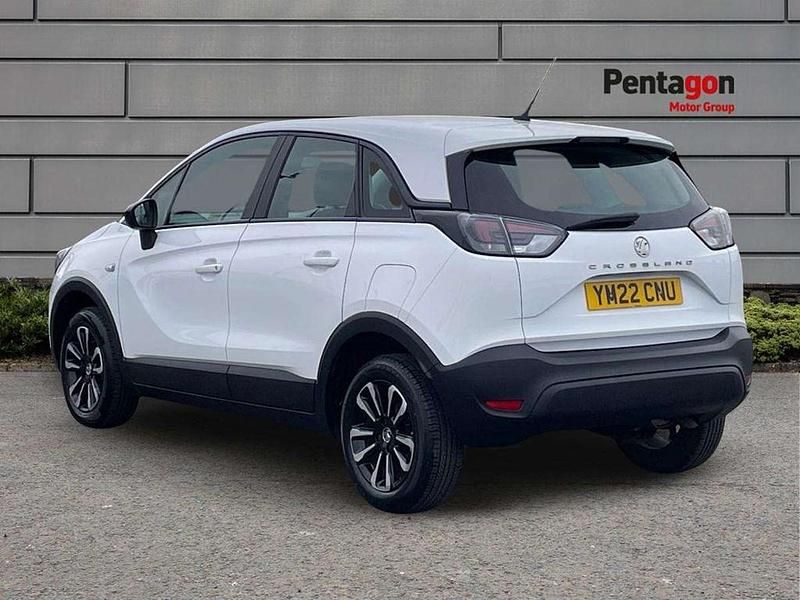 Used Vauxhall Crossland Design Edition 108 HP (79 kW) 2022 White SUV