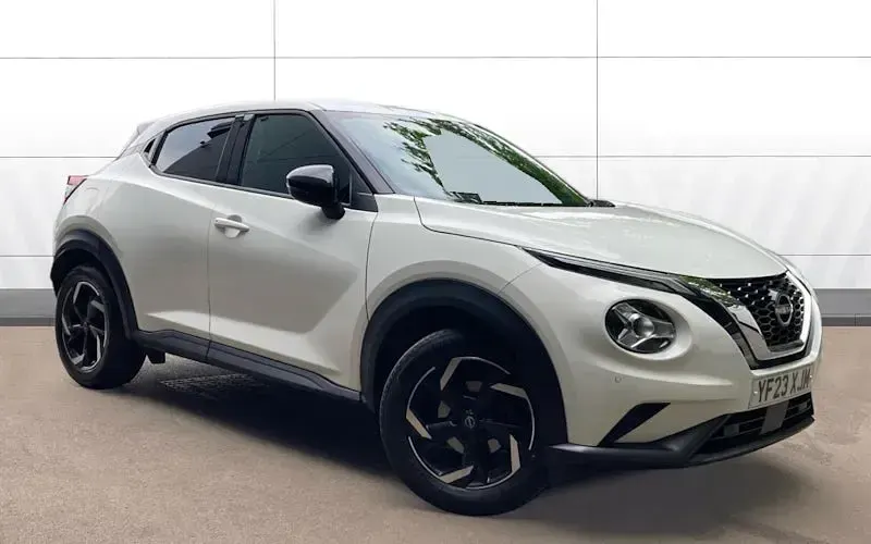 Usado Nissan Juke N-Connecta 114 HP (83 kW) 2023 SUV