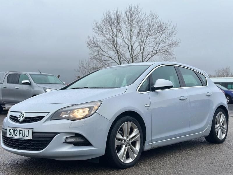 Used Vauxhall Astra SRi 2012 White Hatchback