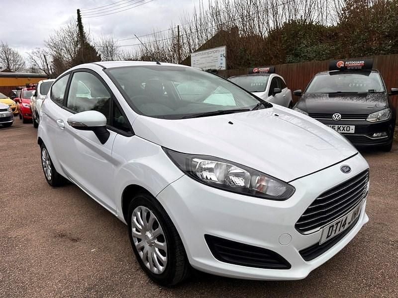 Usado Ford Fiesta Style 82 HP (60 kW) 2014 Branco Citadino