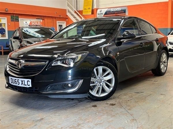 Black Used 2015 Vauxhall Insignia SRi Hatchback | £7,000 (Fair price) - Image 1/1