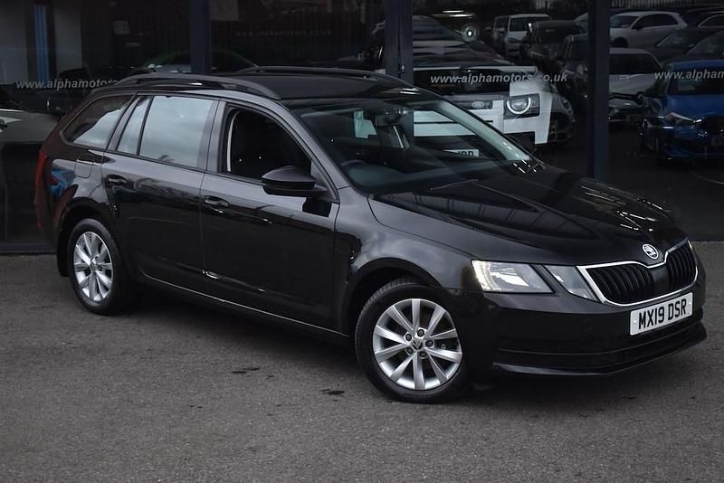 Used Skoda Octavia 115 HP (84 kW) 2019 Black Hatchback