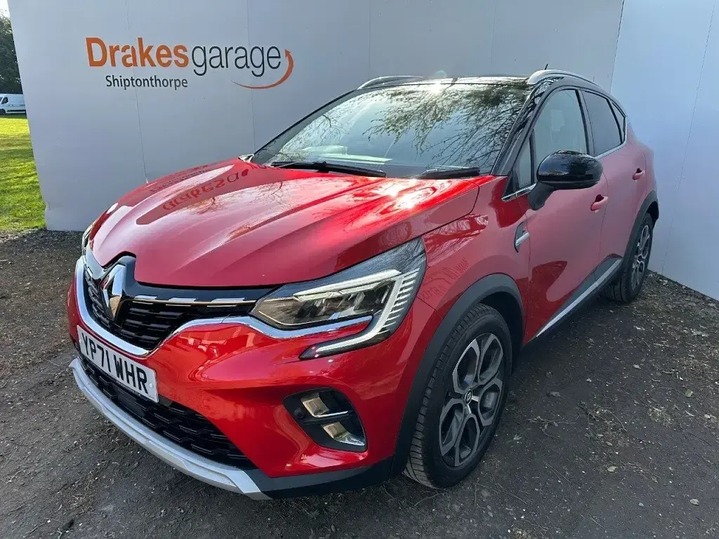 Used Renault Captur Version S 2021 Red/black SUV