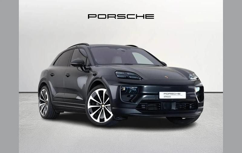 Grey Used 2024 Porsche Macan SUV | £78,990 (Expensive) - Image 1/4