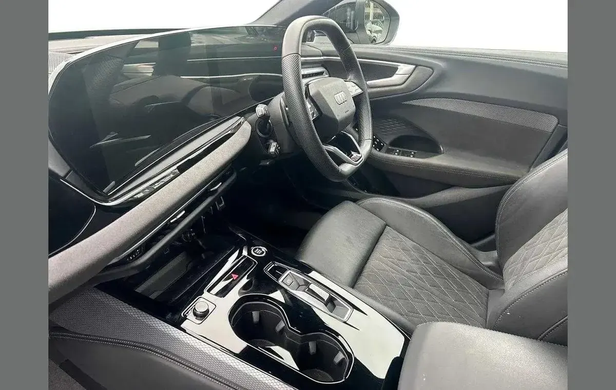 Used Audi A5 Advanced 200 HP (147 kW) 2025 White Sedan