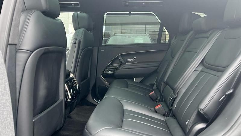 Used Land Rover Range Rover Sport Autobiography 300 HP (220 kW) 2024 Black SUV