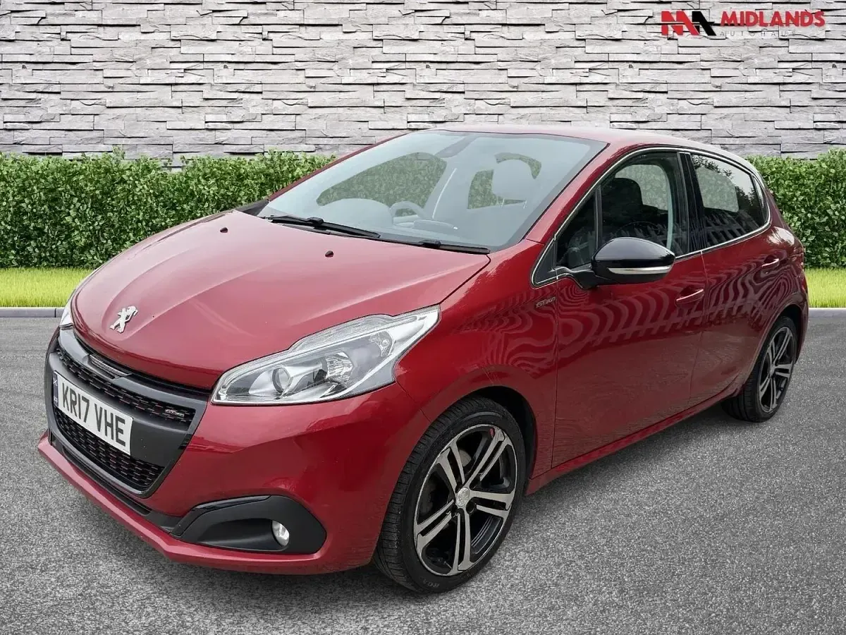 Begagnad Peugeot 208 GT-line 100 HK (73 kW) 2017 Röd Halvkombi