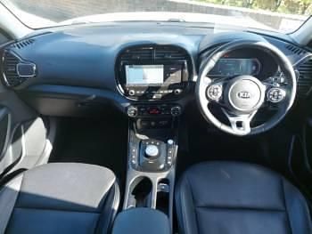Used Kia Soul First Edition 150 kW (204 HP) 2021 White SUV