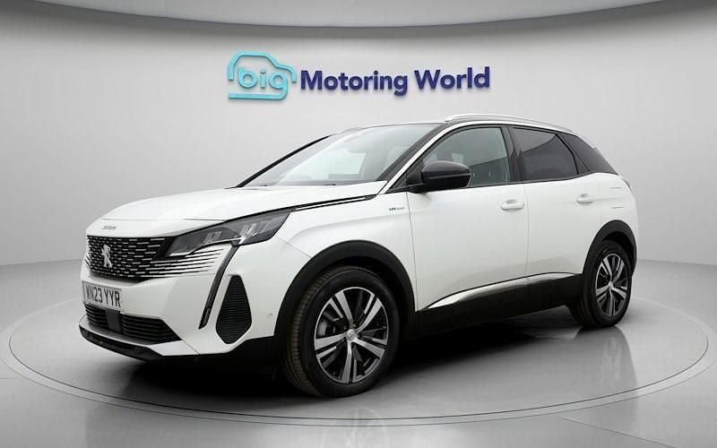 Used Peugeot 3008 Allure+ 300 HP (220 kW) 2023 White SUV