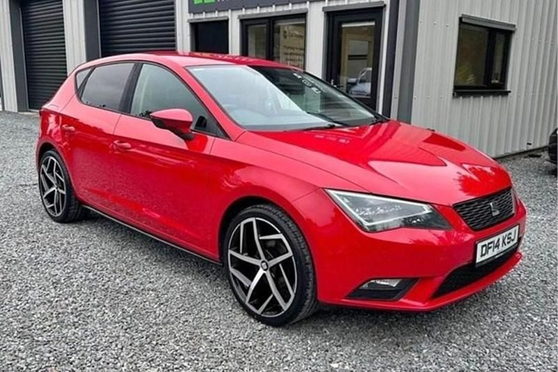Used Seat Leon SE 105 HP (77 kW) 2014 Red Hatchback
