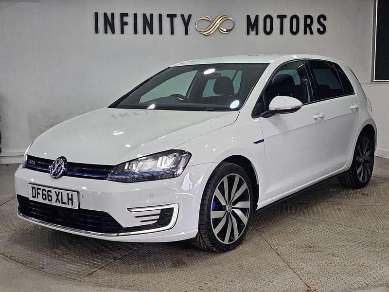 Used VW Golf VII GTE 204 HP (150 kW) 2016 White Hatchback