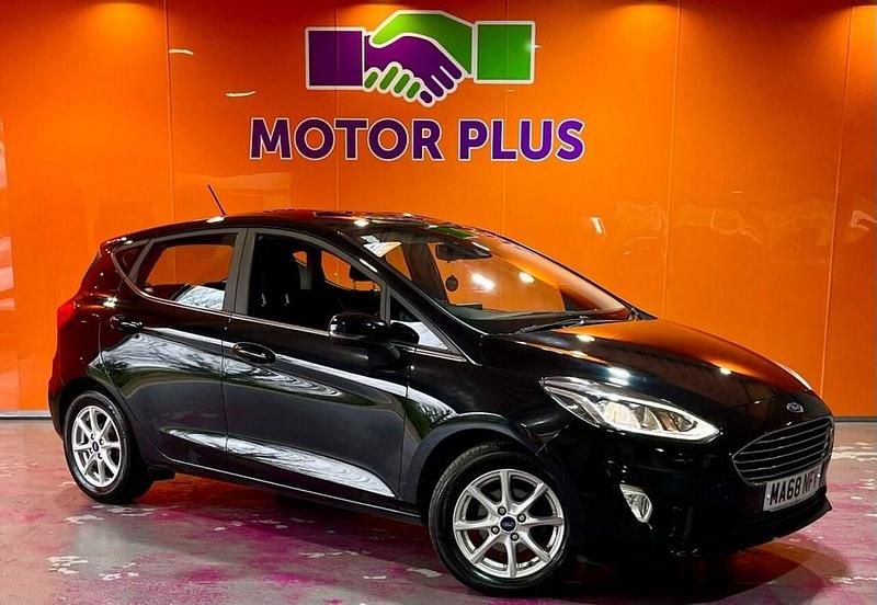 Used Ford Fiesta Zetec 85 HP (62 kW) 2018 Black Hatchback