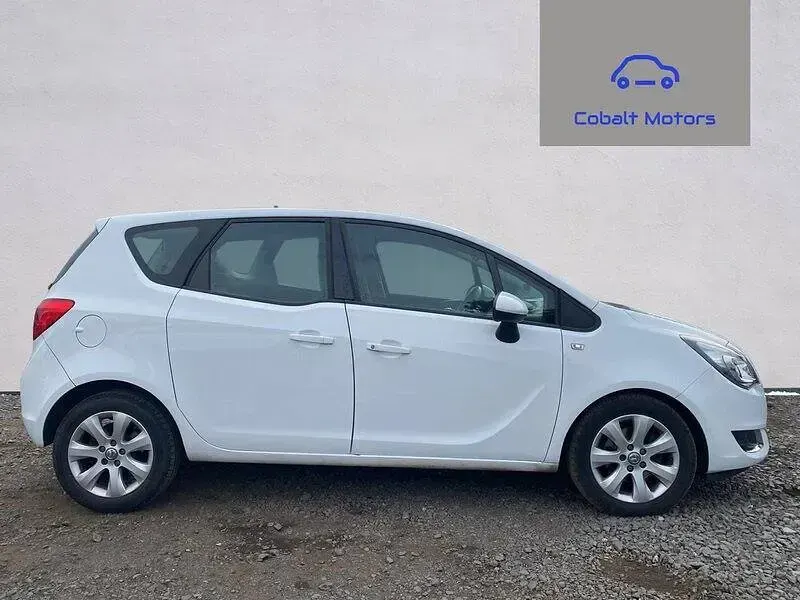 Used Vauxhall Meriva 100 HP (73 kW) 2016 White MPV