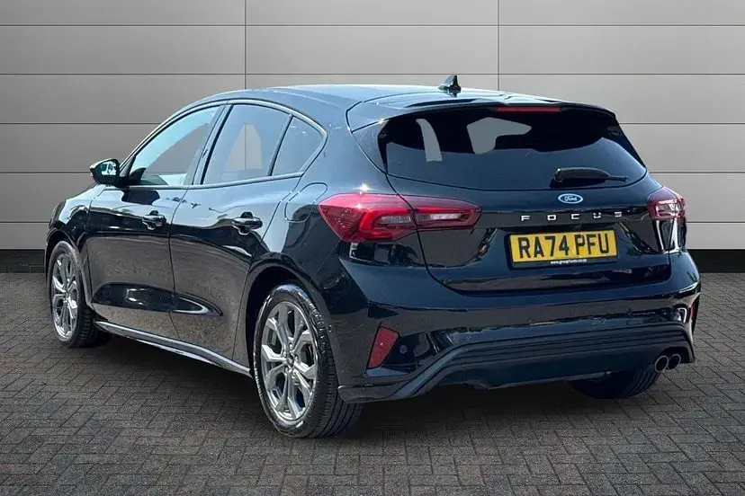 Used Ford Focus ST-Line 123 HP (90 kW) 2025 Black Hatchback