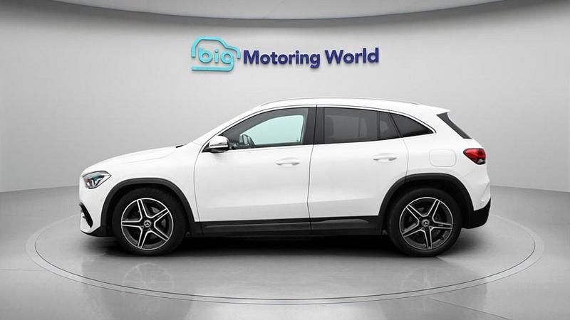 Used Mercedes GLA200 Executive 150 HP (110 kW) 2020 White SUV