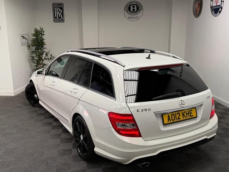 Used Mercedes C250 2012 White Estate