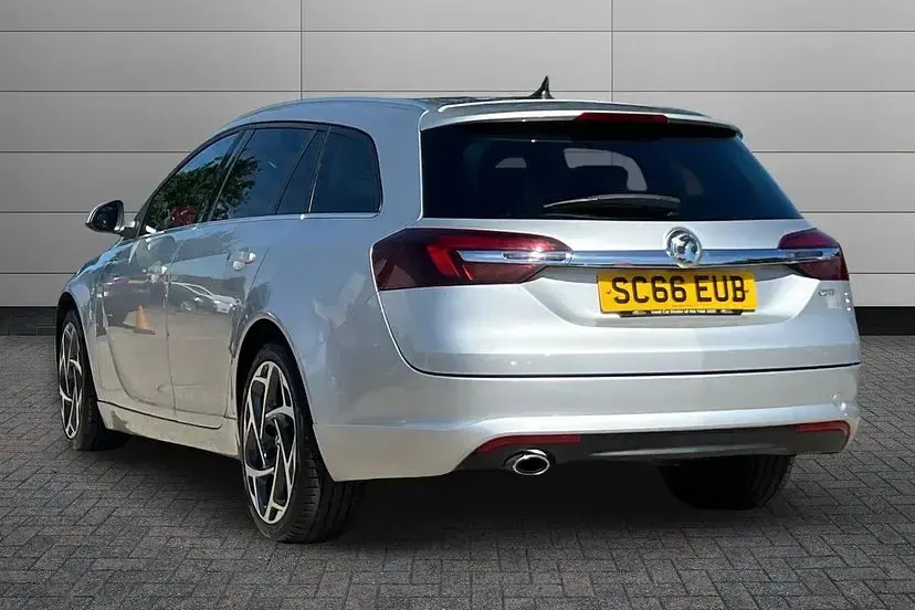 Used Vauxhall Insignia SRi 136 HP (100 kW) 2016 Silver Estate