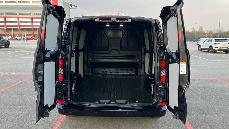 Used Ford Transit Custom Limited 136 HP (100 kW) 2024 Van