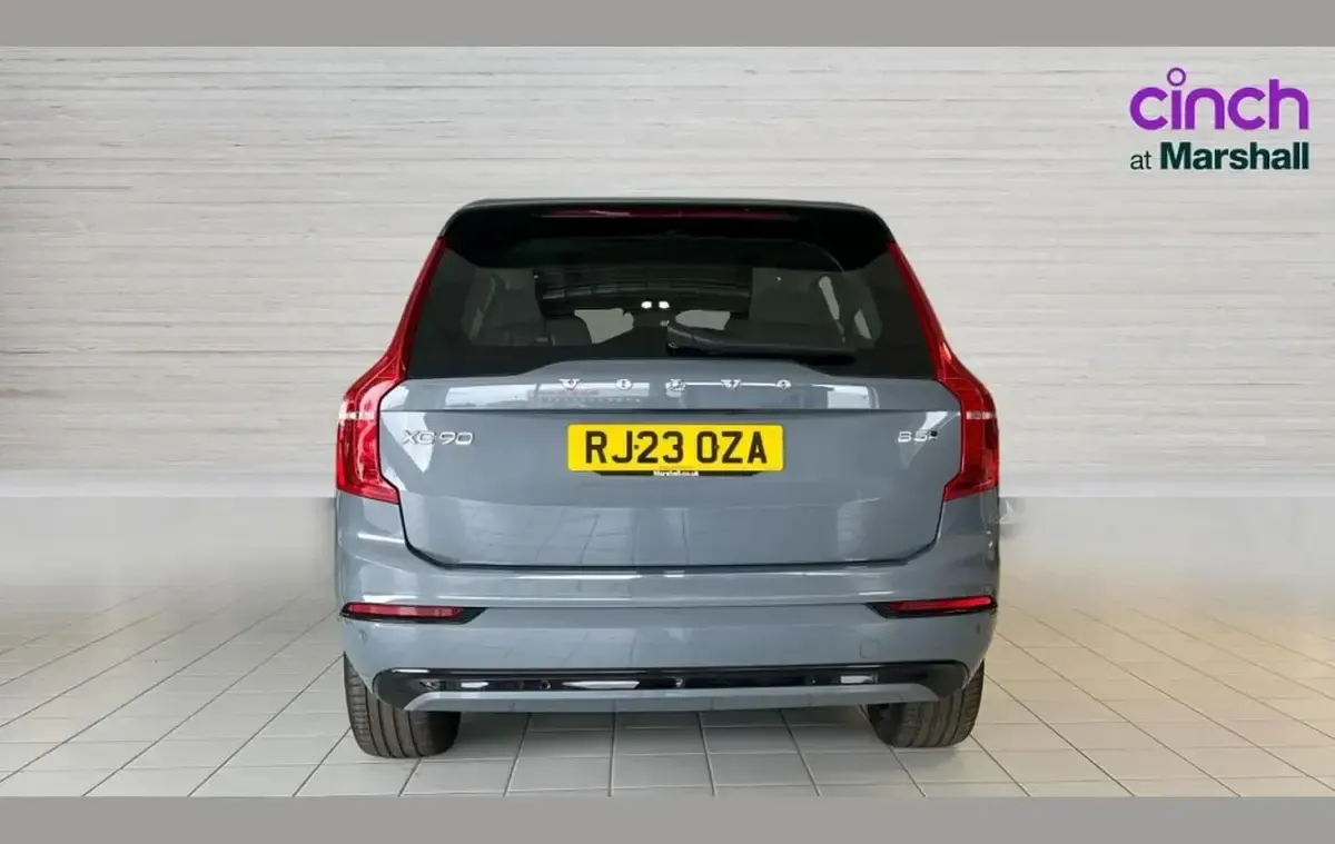 Used Volvo XC90 Plus 235 HP (172 kW) 2023 Grey SUV
