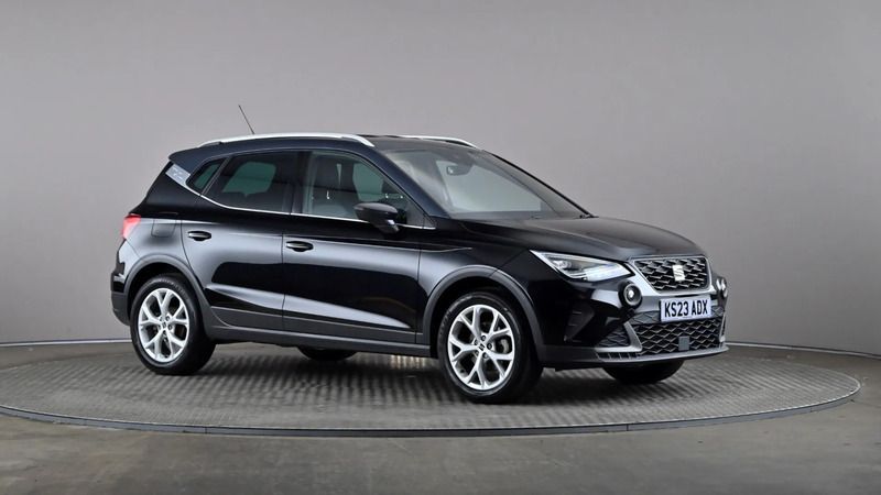 Black Used 2023 Seat Arona FR SUV | £12,598 (Fair price) - Image 1/4