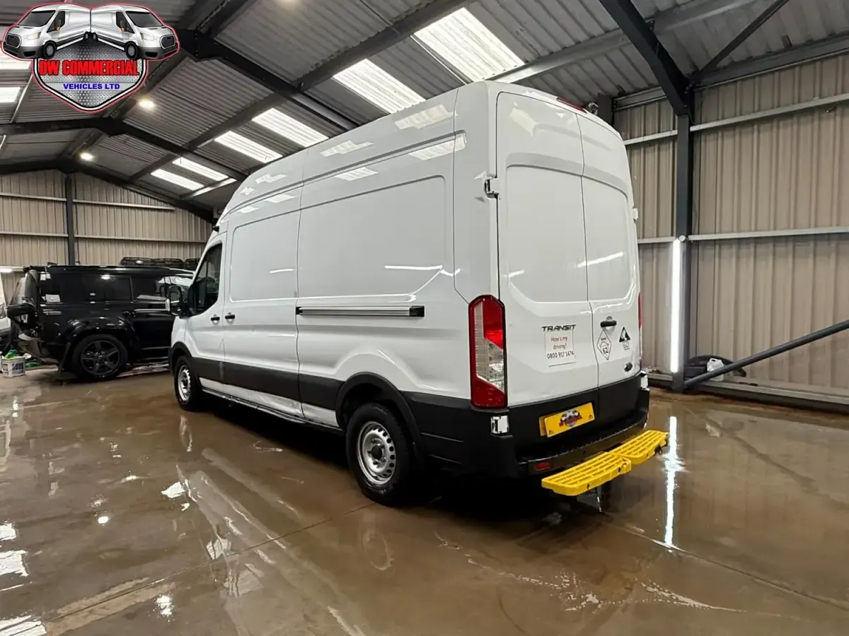 Used Ford Transit 130 HP (95 kW) 2022 White Van