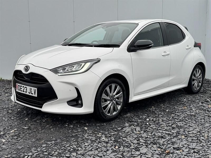 Used Mazda 2 116 HP (85 kW) 2023 White Hatchback