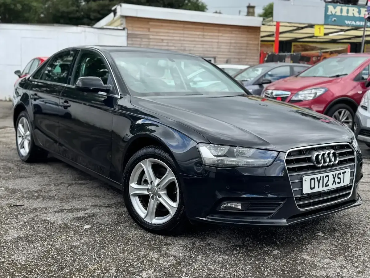 Used Audi A4 Comfort 143 HP (105 kW) 2012 Black Sedan