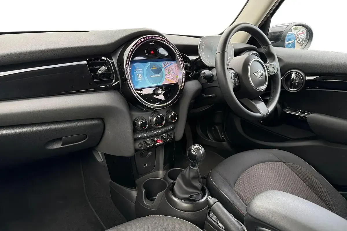 Used Mini Cooper Comfort 136 HP (100 kW) 2021 Blue Hatchback