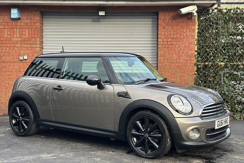 Silver Used 2011 Mini Cooper Hatch Hatchback | £4,995 (Super price) - Image 1/1