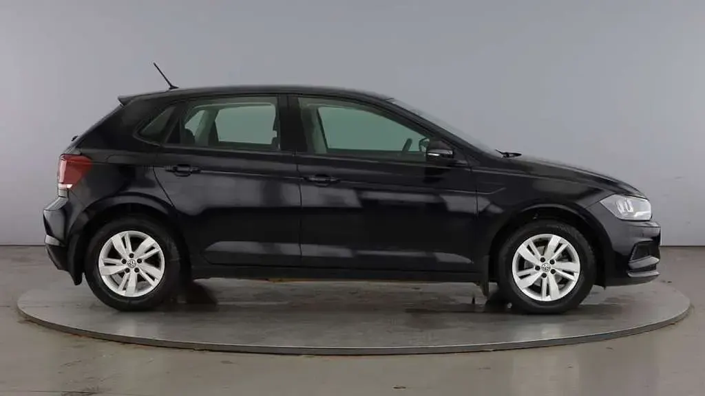 Used VW Polo SE 80 HP (58 kW) 2019 Black Hatchback