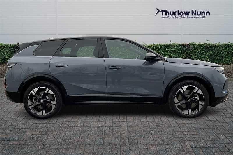 Used Vauxhall Grandland Ultimate 156 kW (213 HP) 2024 Grey SUV