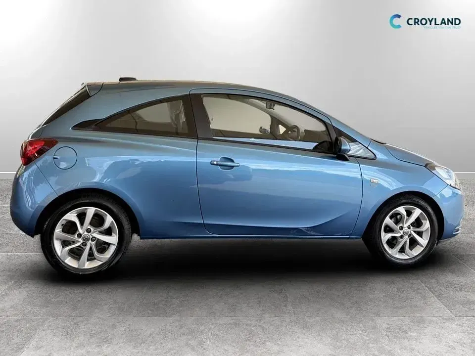 Used Vauxhall Corsa 70 HP (51 kW) 2015 Blue Hatchback