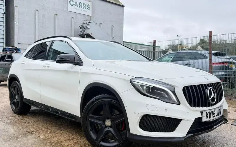 Usado Mercedes GLA220 AMG line 170 HP (125 kW) 2015 SUV