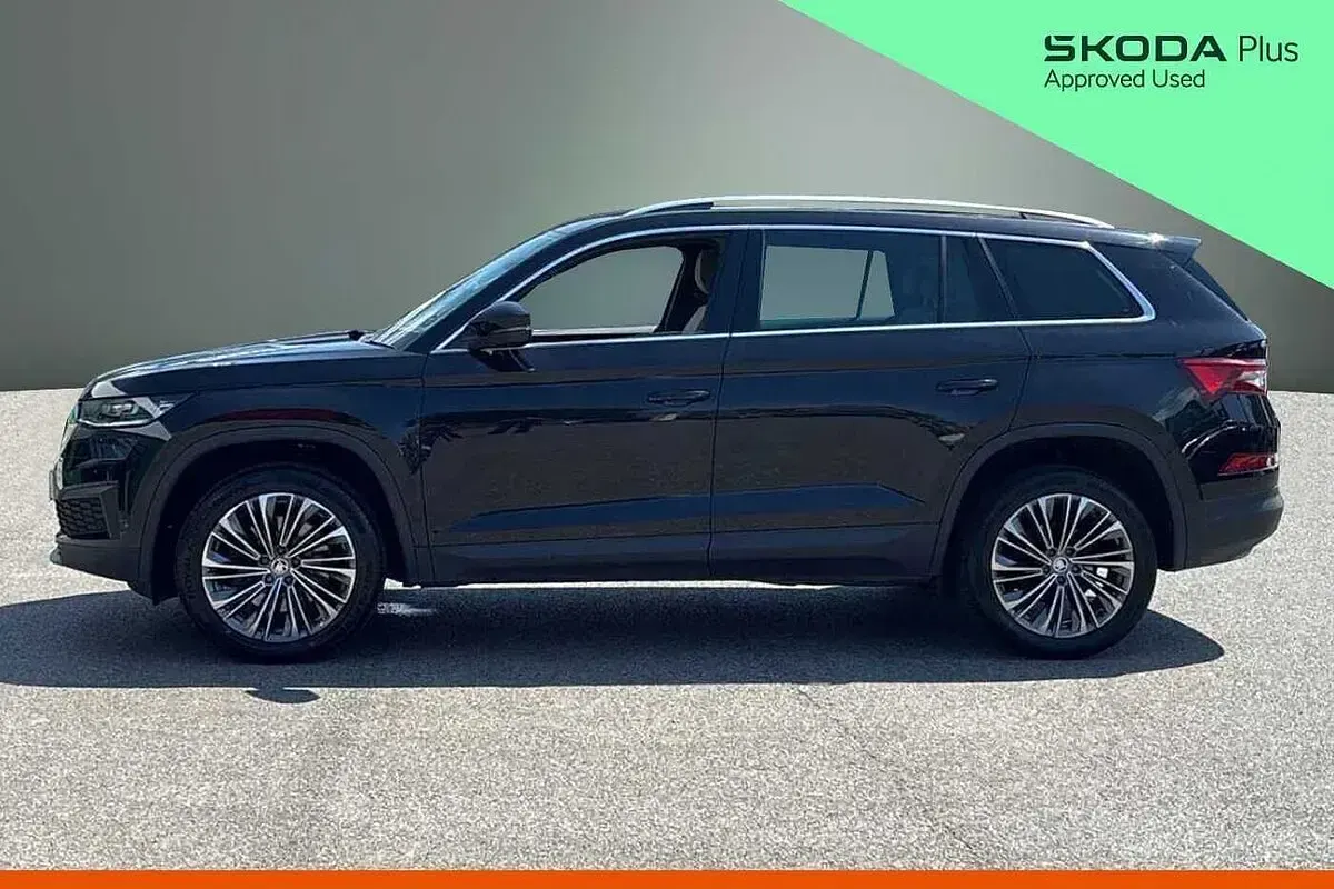 Used Skoda Kodiaq SE L Executive 140 HP (102 kW) 2023 Black magic pearl effect SUV