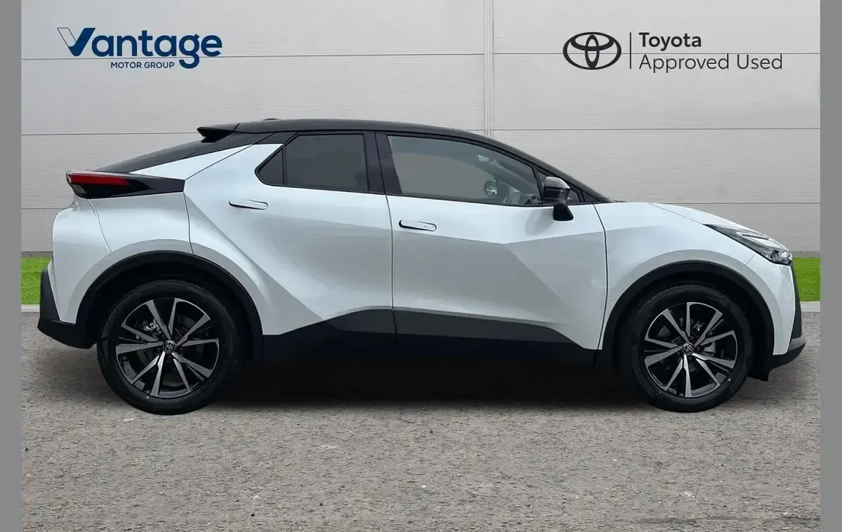 Used Toyota C-HR Design 140 HP (102 kW) 2025 White SUV