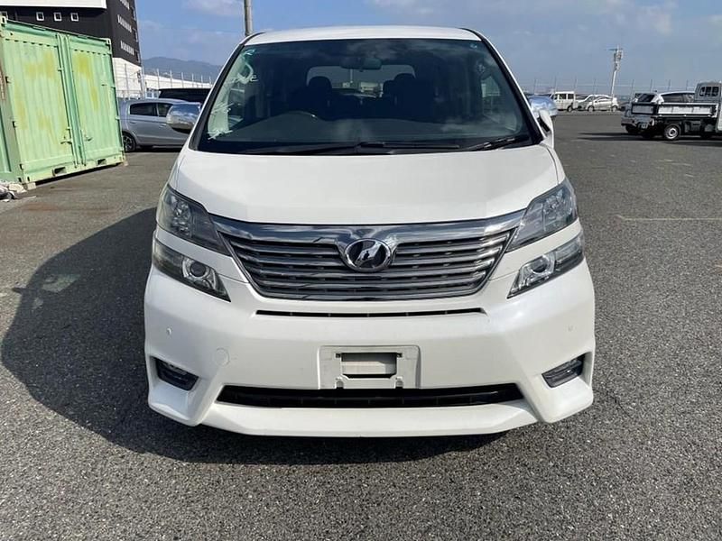 Used Toyota Alphard Platinum 170 HP (125 kW) 2010 Pearl white MPV