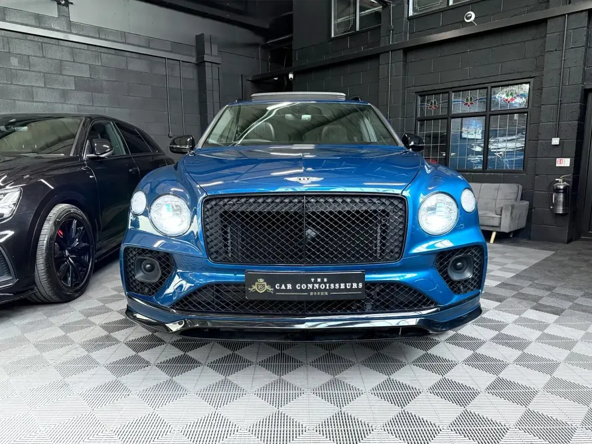 Used Bentley Continental GT 550 HP (404 kW) 2021 Blue SUV