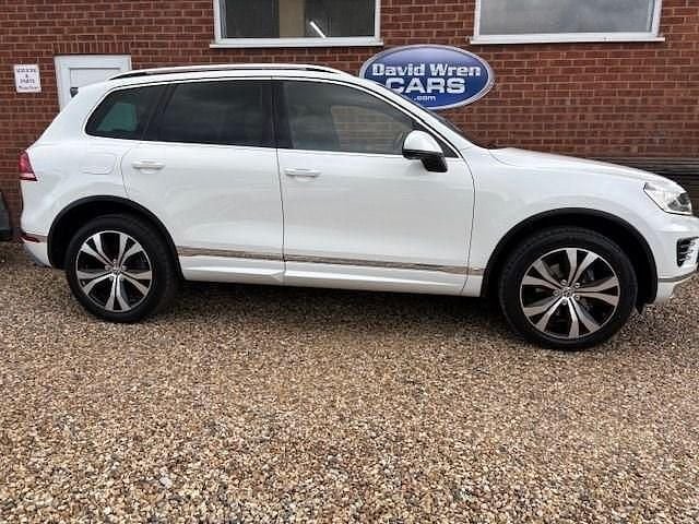 Used VW Touareg R-line 2017 White SUV
