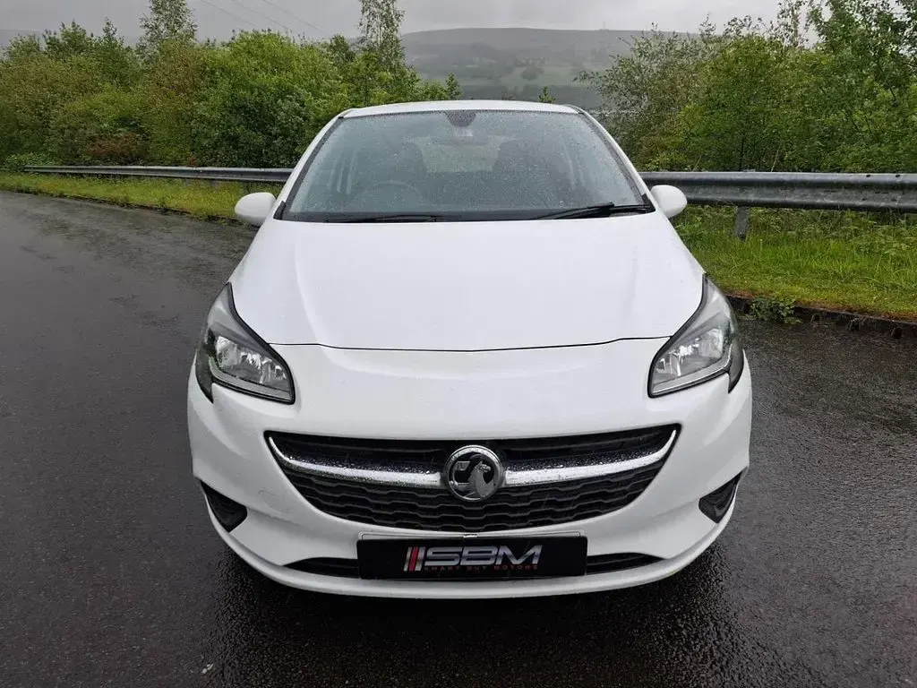 Used Vauxhall Corsa Excite 90 HP (66 kW) 2015 White Hatchback
