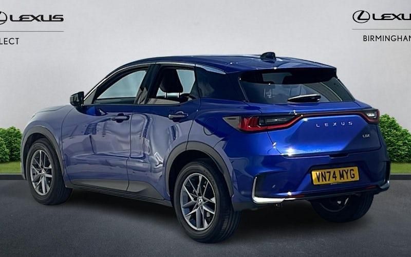 Second-hand Lexus LBX 136 CP (100 kW) 2026 SUV
