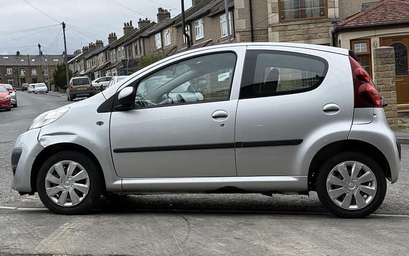 Second-hand Peugeot 107 Active 68 CP (50 kW) 2014 Argintiu Hatchback