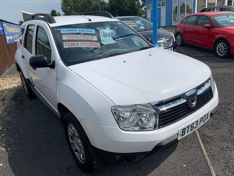 White Used 2014 Dacia Duster Ambiance SUV | £4,495 (Fair price) - Image 1/4