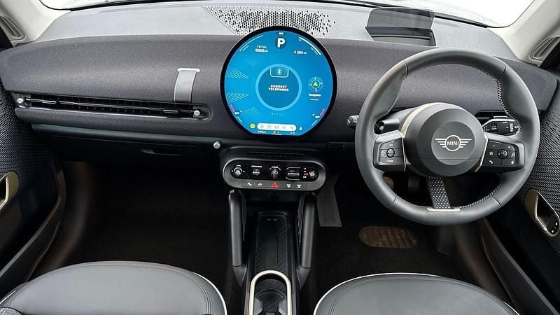 Used Mini Cooper Hatch 133 kW (181 HP) 2024 White Hatchback