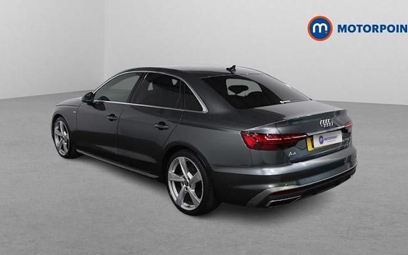 Usado Audi A4 S-Line 150 CV (110 kW) 2021 Gris Berlina