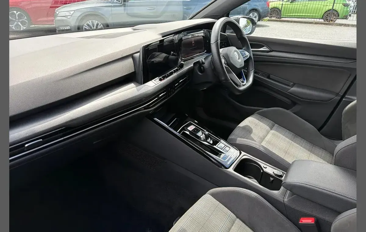 Used VW Golf VIII GTE 245 HP (180 kW) 2023 Grey Hatchback