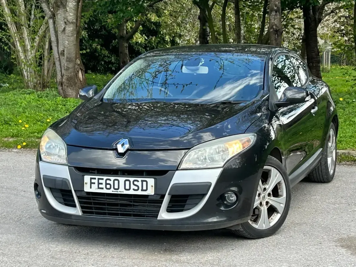 Used Renault Mégane Dynamique 2010 Black Sedan