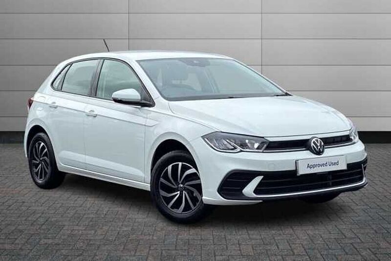 Used 2024 VW Polo Life | £19,795 (Fair price) - Image 1/4
